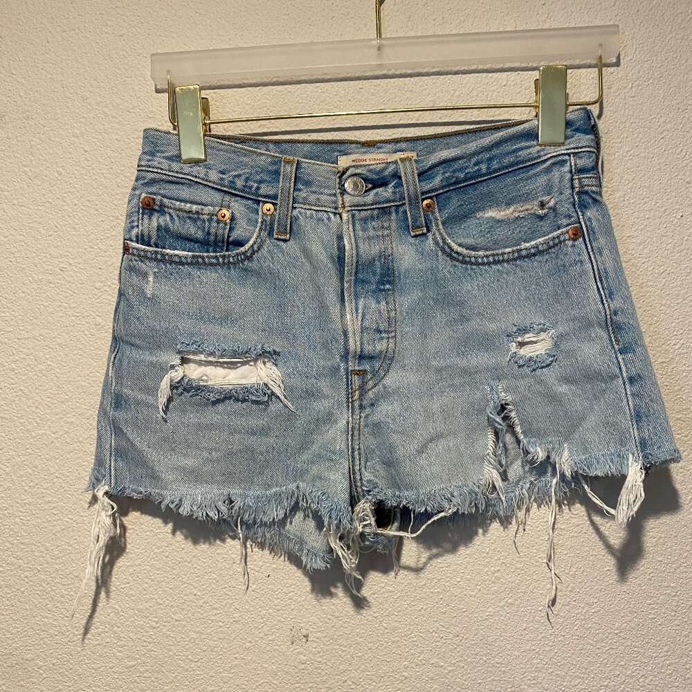Levi’s Women’s Wedgie Straight Cutoff Shorts Size 27 Distressed